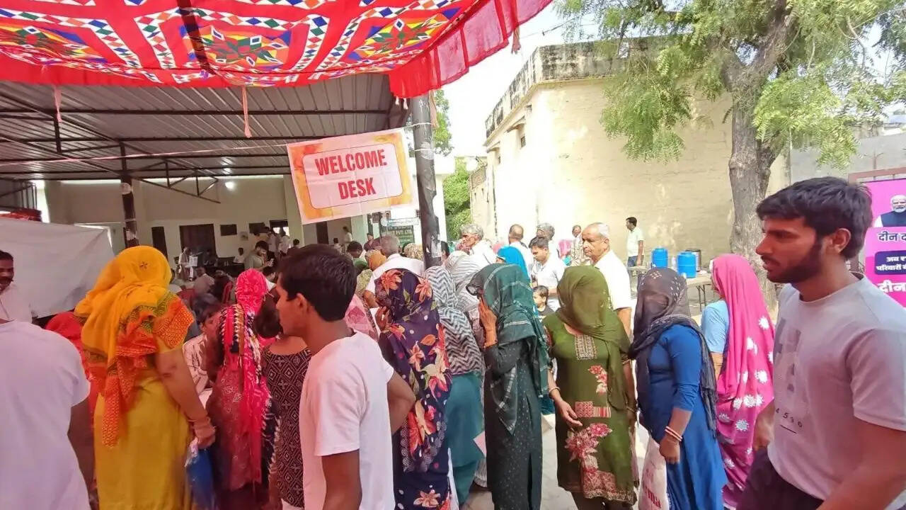हरियाणा: गुड़ियानी में लगा सेवा सेतु कैंप, 17 अक्टूबर तक पात्र परिवारों को मिलेगा सरकारी योजनाओं का सीधा लाभ