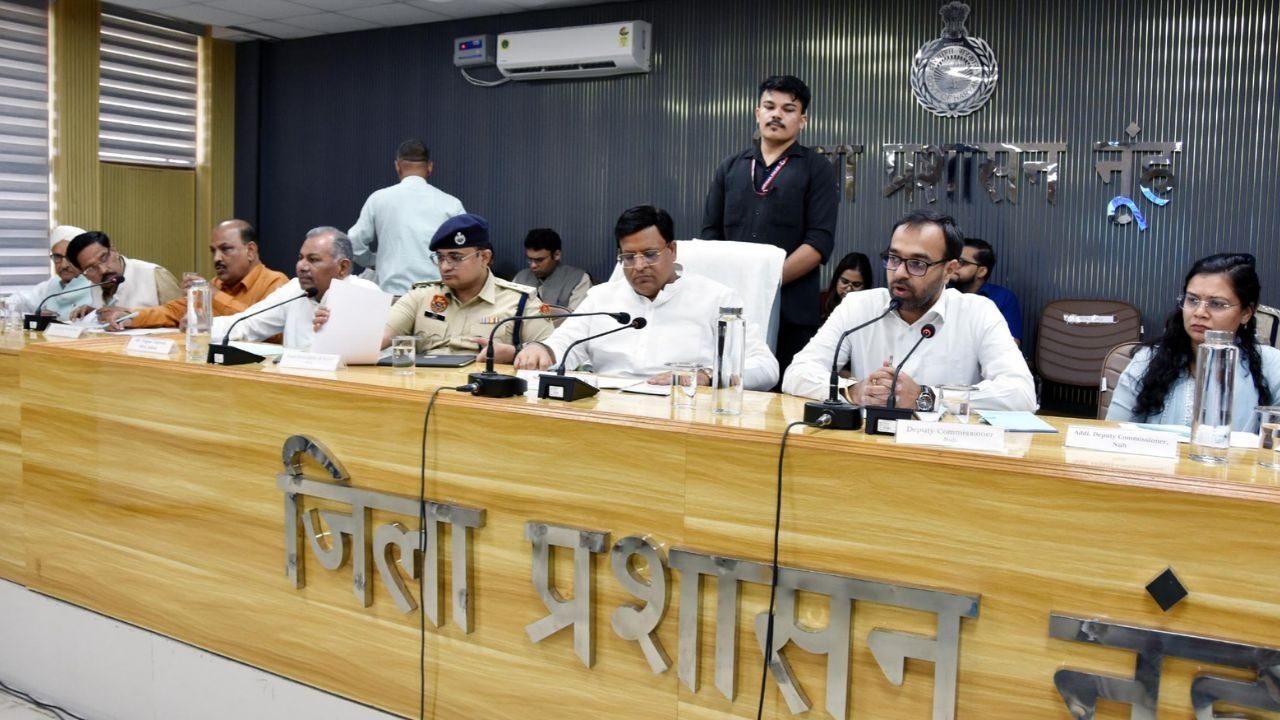 नूंह में एक्शन मोड में मंत्री विपुल गोयल